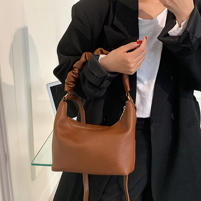 

Women Handbag 2022 Spring Fashion Crossbody Pillow Bags Designer Simple Pu Leather Small Women's Shoulder Bag Winter Bolsa