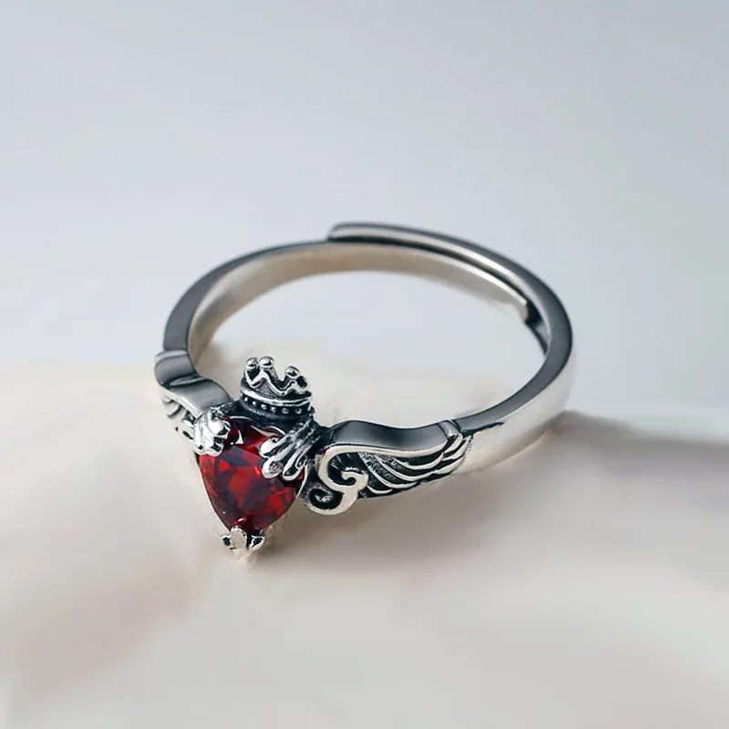 

Crown wings heart-shaped zircon ring European and American ins tide temperament old angel wings index finger joint ring