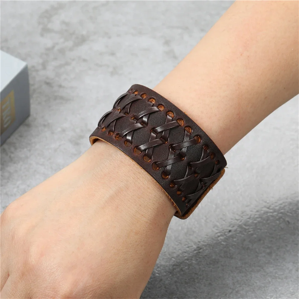 Мужской кожаный браслет классический однотонный регулируемый размер