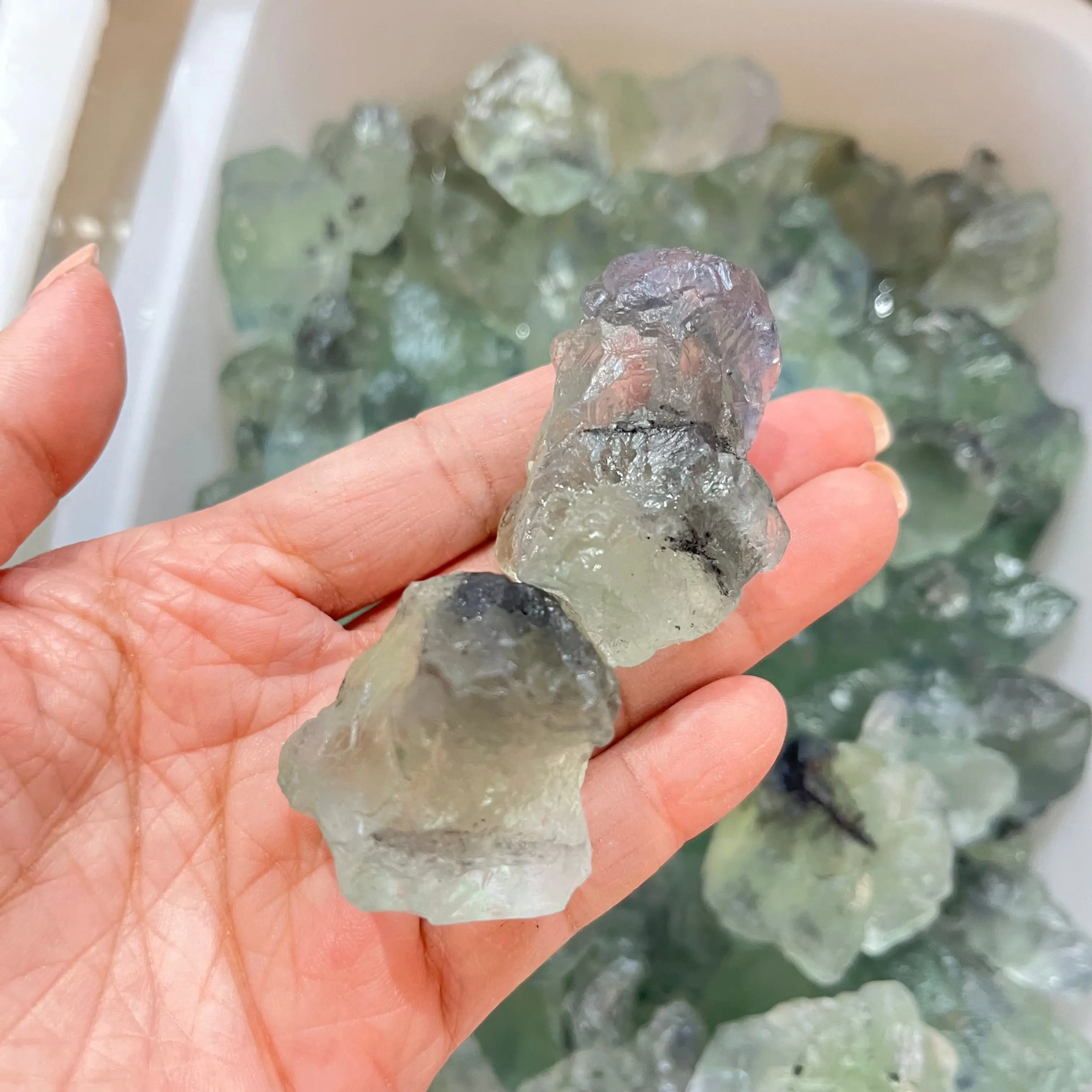 

Natural Raw stone Green fluorite Crystal Healing Ore Specimen Energy Treatment Energy Healing Stone Home decoration