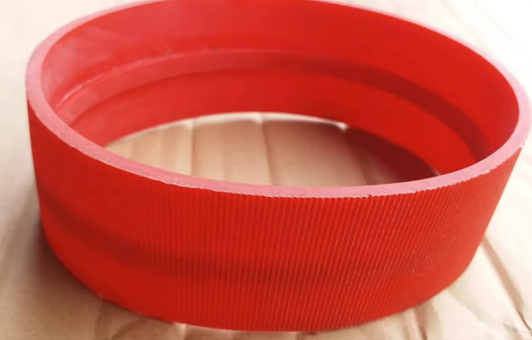 

Inner Perimeter:430x54x4mm Red Silicone Guide Bar(3x8mm) Paging Strip Belt