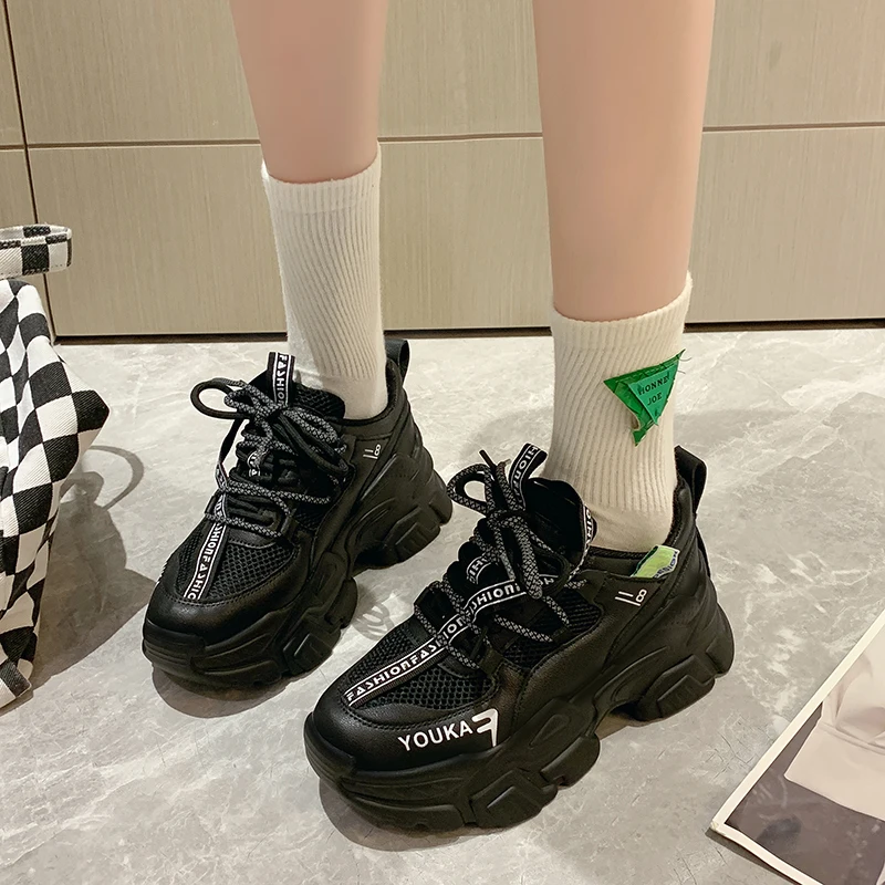 Женские кроссовки на платформе дышащие толстой подошве увеличивающие рост