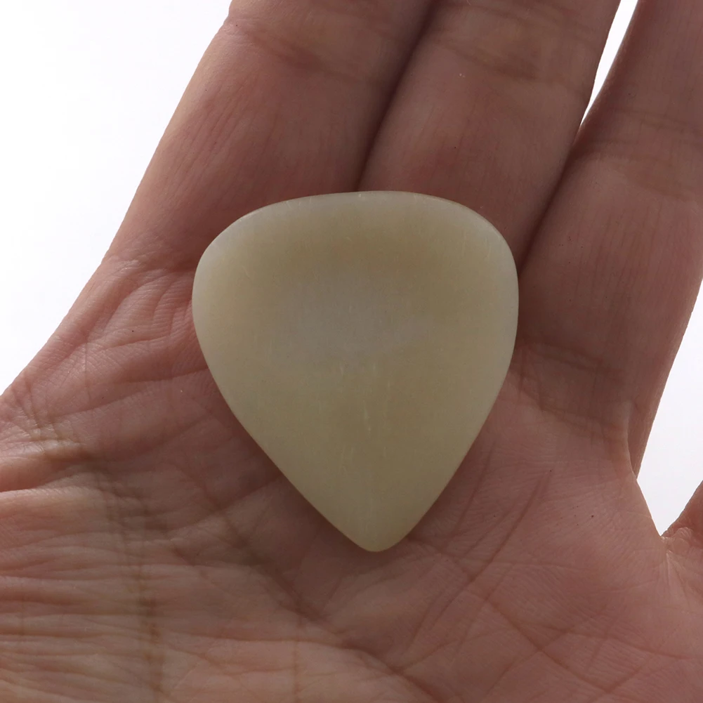 

Акустическая электрическая басовая гитара, Plectrum, естественная фотогитара