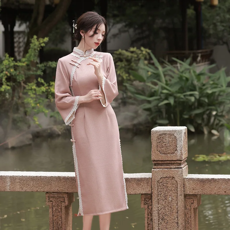 Женское трикотажное платье-Ципао с кружевной аппликацией и вышивкой