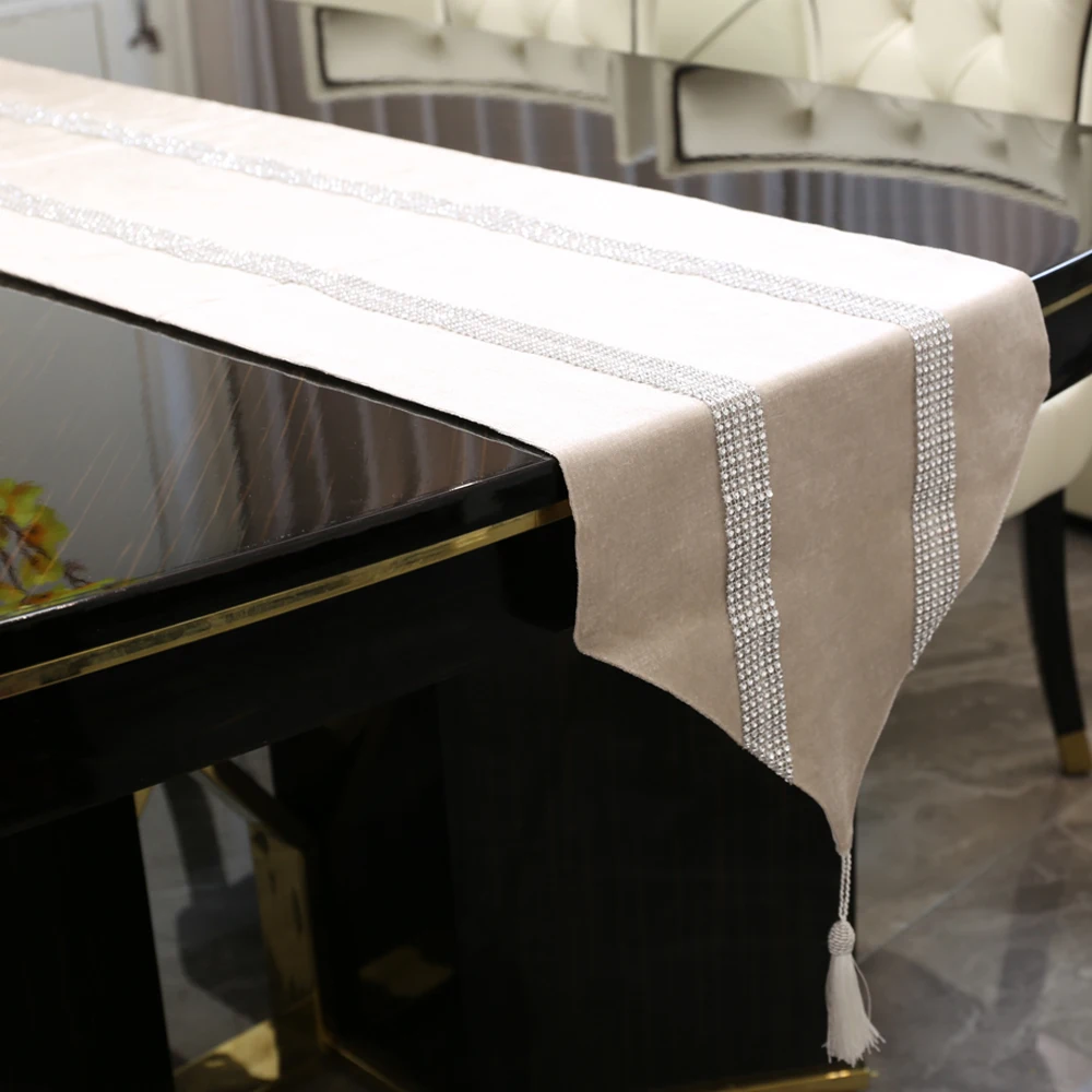 Фиолетовая бархатная настольная дорожка 30x180 см