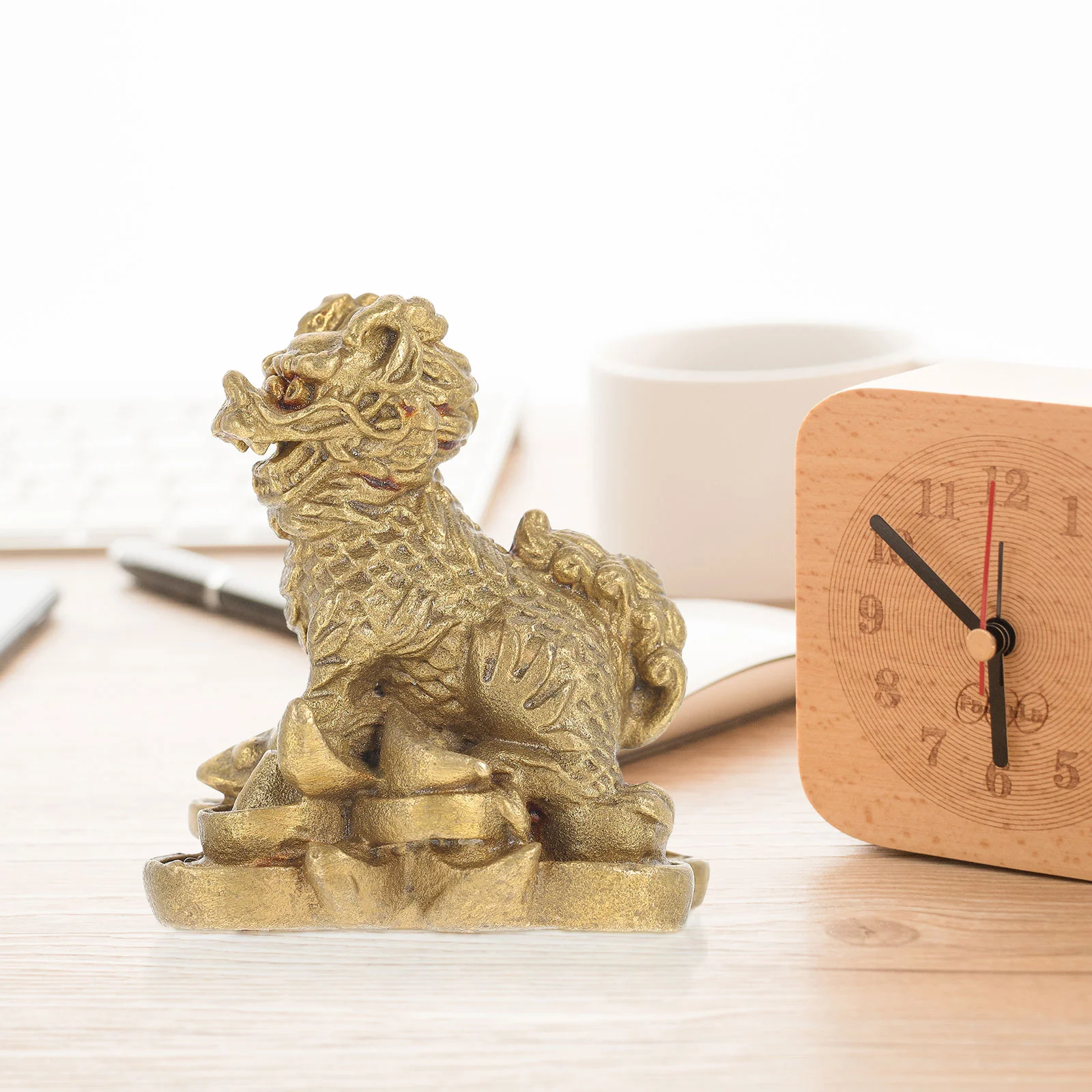 

Kylin Figurine Kirin Chinese Statue Sculpture Auspicious Copper Shui Feng Brass Qilin Wealth Craft New Gift Housewarming