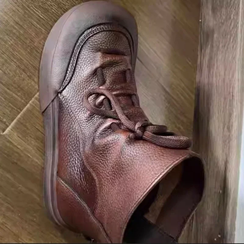 Женские ботильоны из натуральной коровьей кожи на толстой подошве