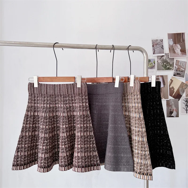 

WDMSNA Retro High Waist Elastic Knitted Skirt for Women New Autumn Plaid Pleated Mini Skirts A-line Y2k Skirt Fashion Clothing