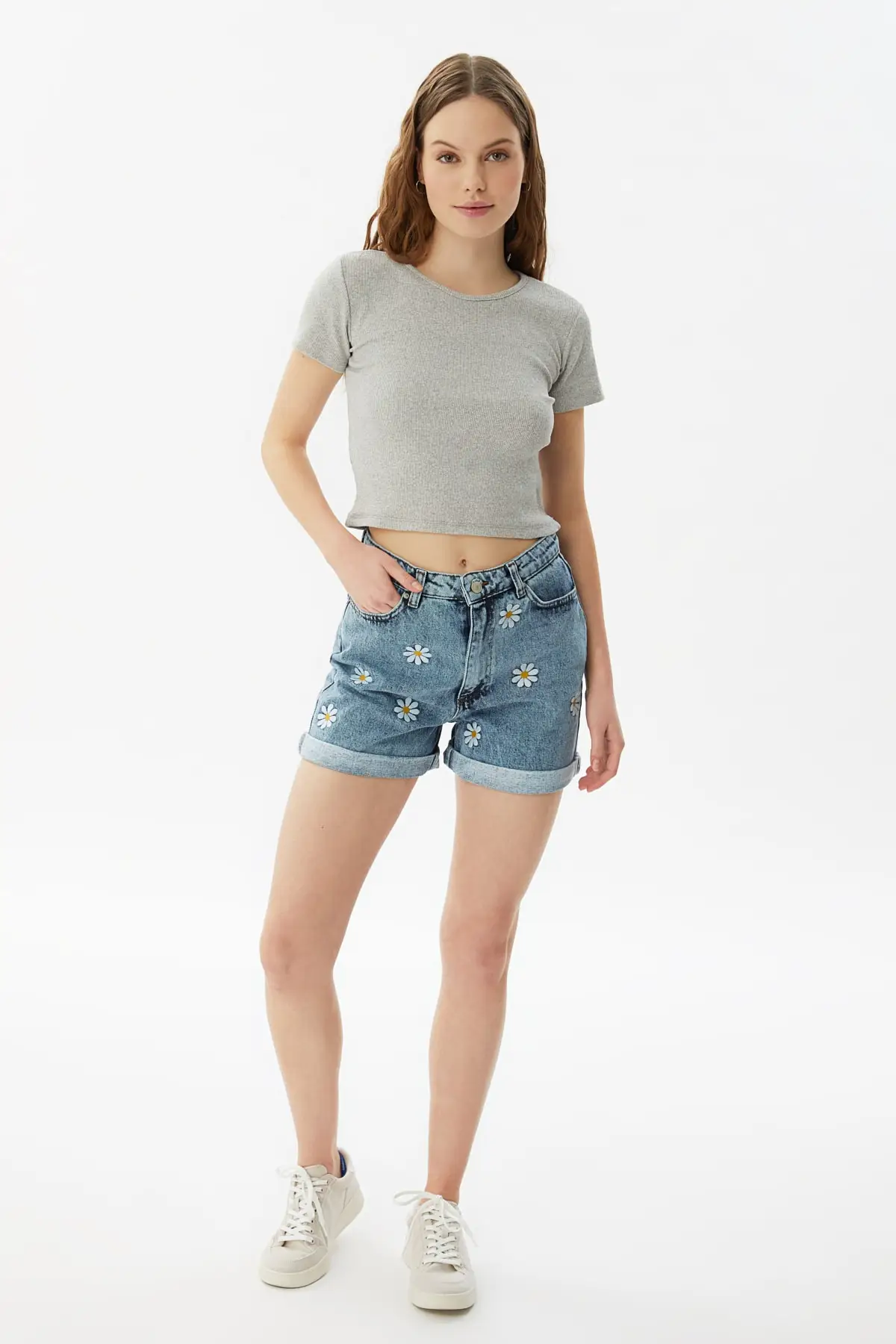 Джинсовые шорты с цветочным узором и вышивкой TWOSS21SR0348 |