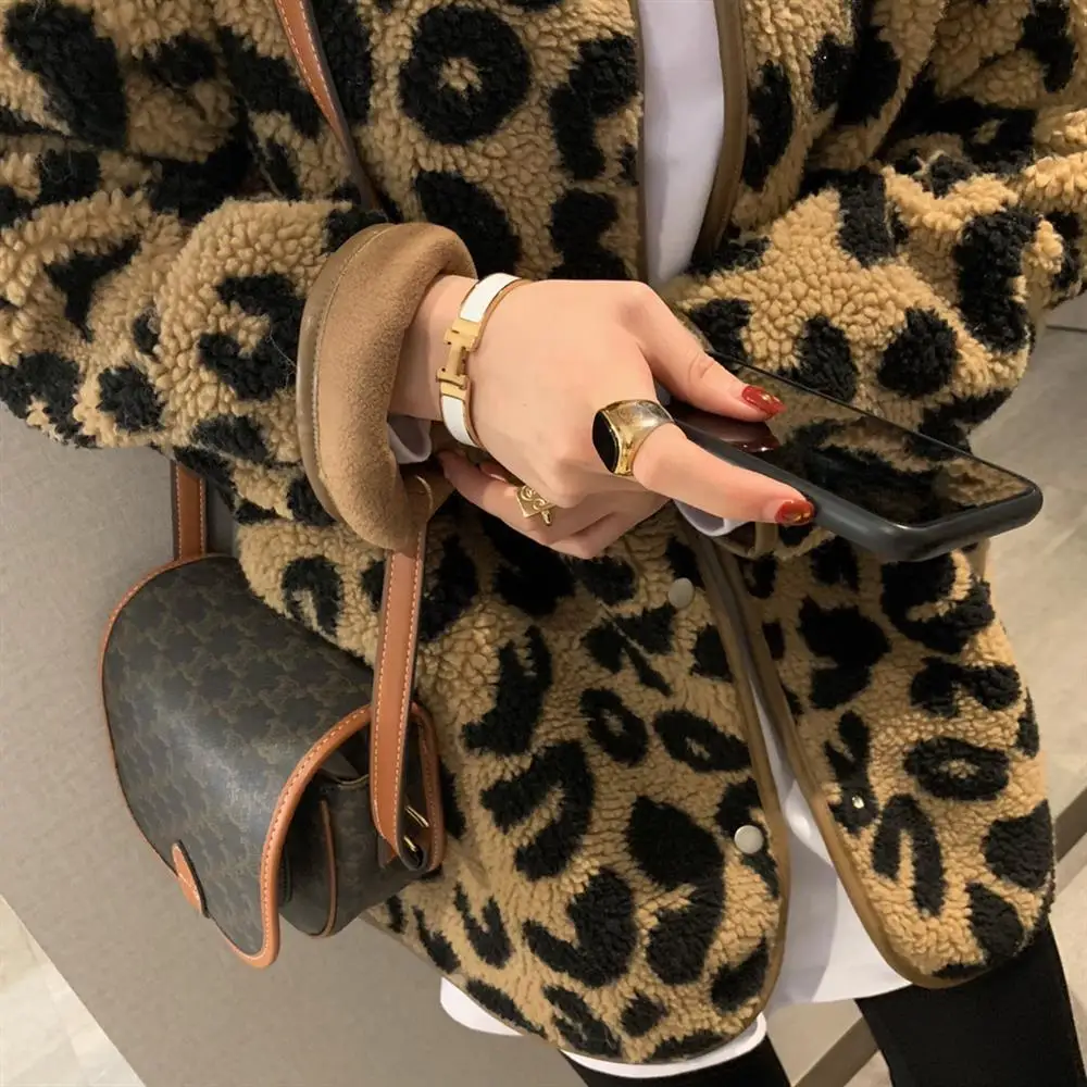Leopard Print Fur One Short Coat Women's Autumn  Winter 2022 Korean Fashion Loose Casual Faux Fur Coat Girl Top Clothes