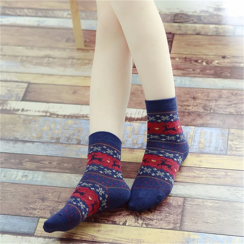 1Pair Christmas Socks Cotton Wool Snowflake Deer Winter Warm Socks Women Girls Xmas Home Boot Sox