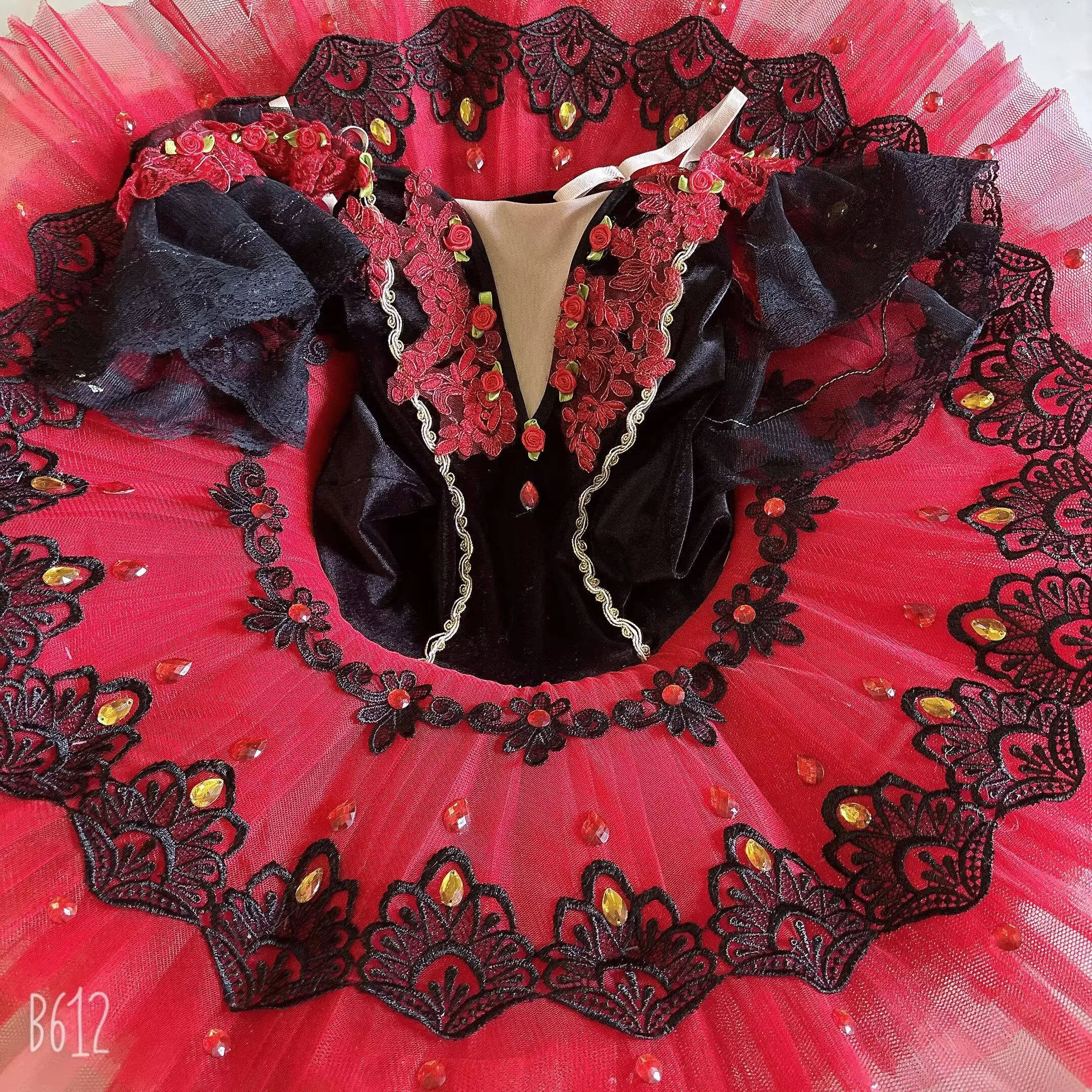 Профессиональная балетная пачка красная пакита Лебединое озеро костюмы