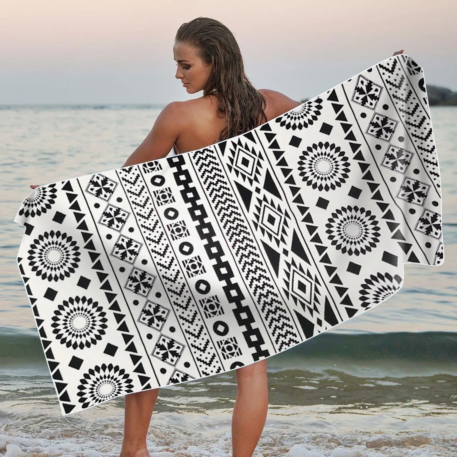 

Microfiber Beach Towel Super Lightweight Camo Bath Towel Sandproof Beach Blanket Multi Purpose Towel For Baby Swimming Pool Toys