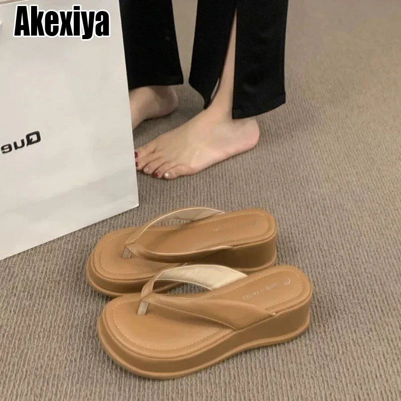 

Thick bottom flip flops Women Famous Designe Clip toe Slippers ladies Platform jandal Slides beach Shoes