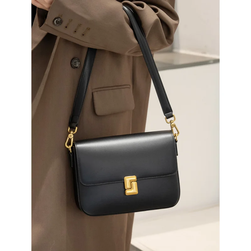 Женская квадратная сумка из натуральной кожи новая через плечо подмышки модная