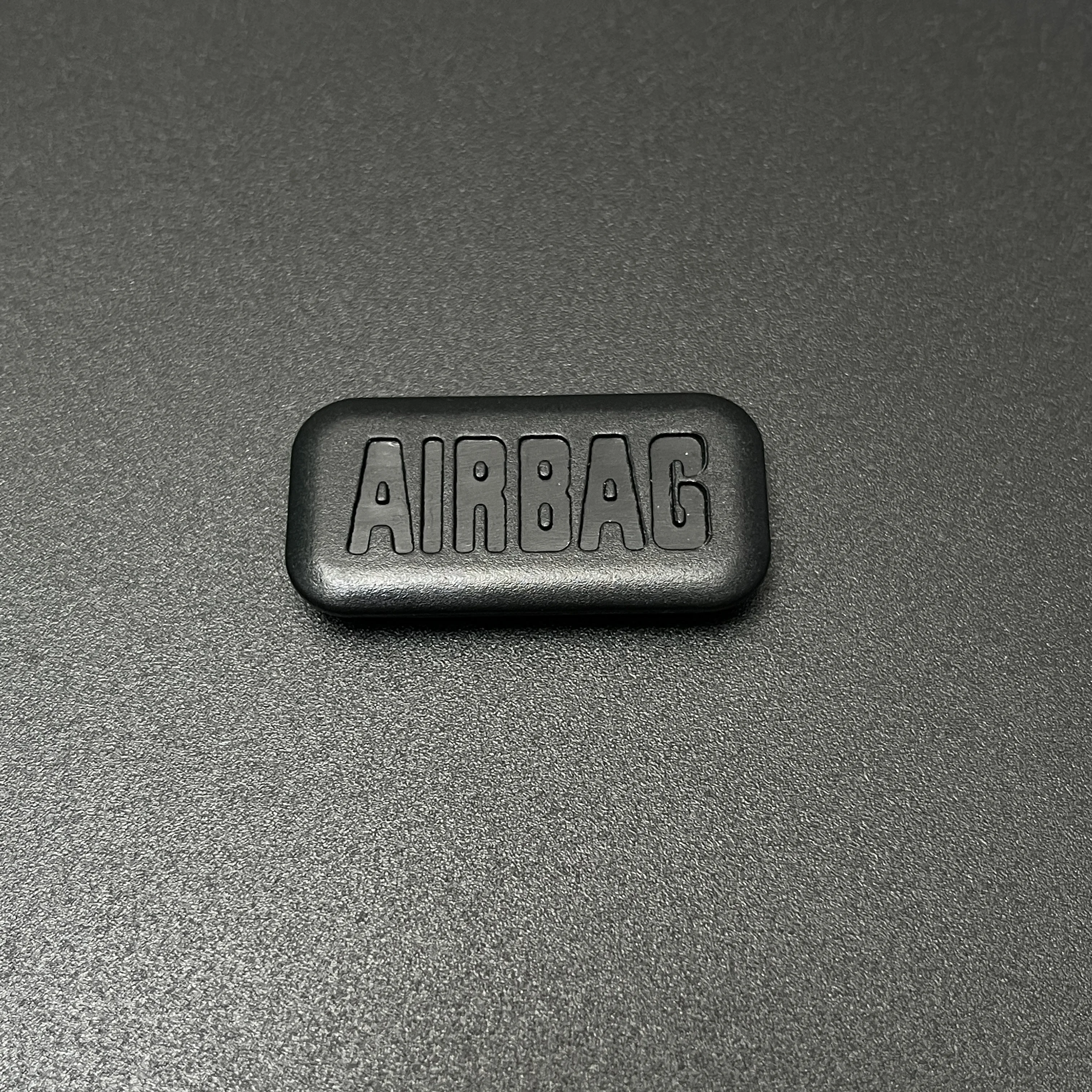 

Накладка на крышку столба A «AIRBAG» для BMW 1 3 5 6 7 серии M5 E46 E39 E90 E60 E61 E63 X3 X5 X6 E83 E53 E70 E71 51432251367