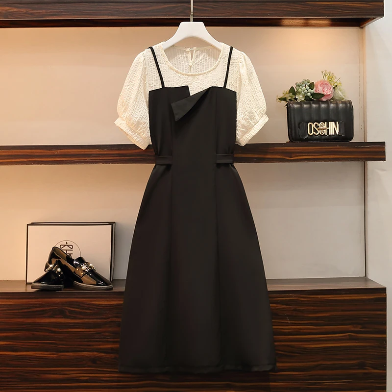 

Платье женское средней длины составного кроя с круглым вырезом и короткими рукавами