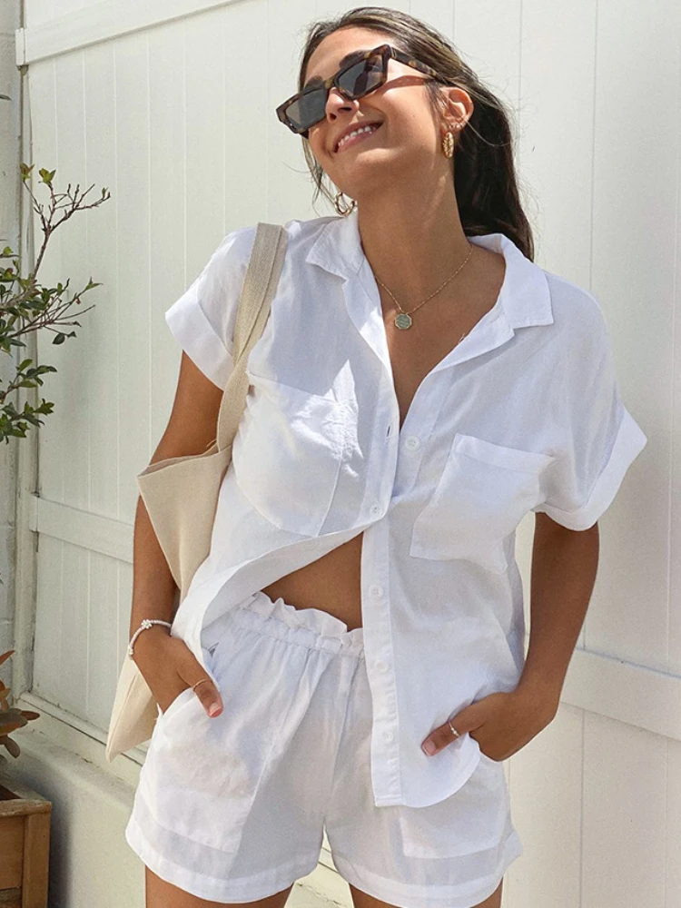 

2022 Summer New White Suit Leisure Elegant Fashion Solid Color Short Sleeved Shirt Shorts Two Piece Set Temperament Women's Wear