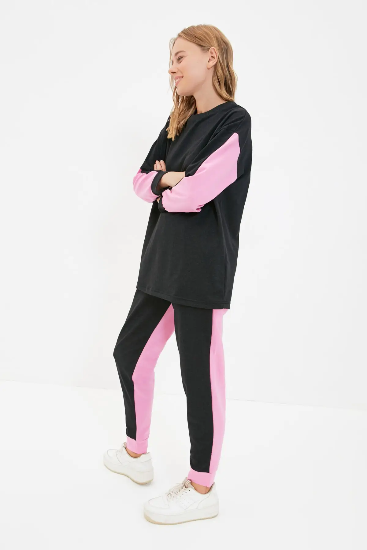 

Trendyol Bike Collar Color Block Örme Tracksuit Set TCTAW22EN0036