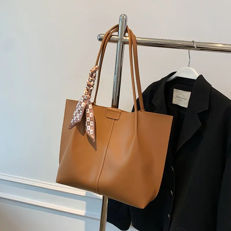 2022 Fashion New Versatile Large-capacity Bag Simple Student Casual Color Contrast Single Shoulder Tote Bag