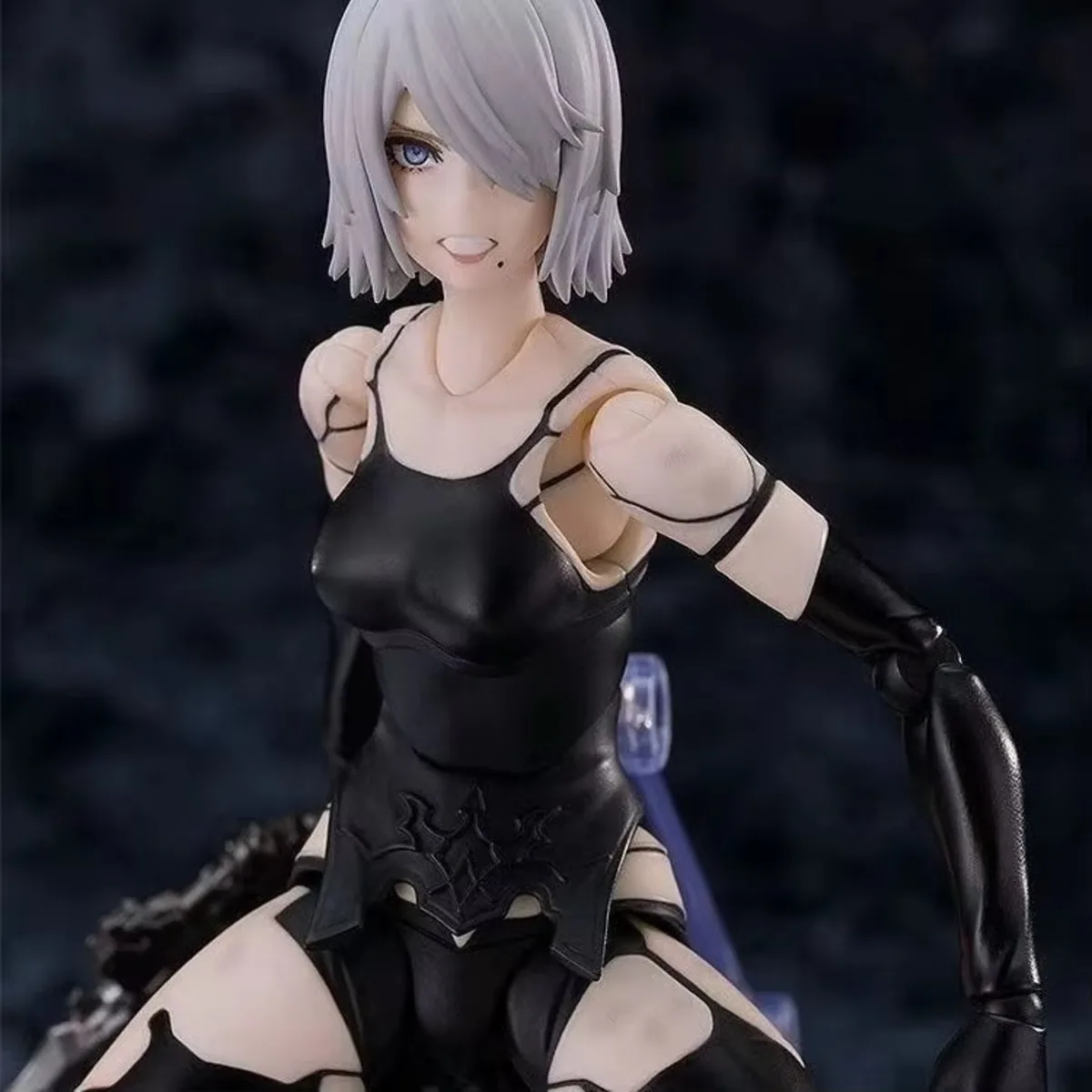 Фото В наличии: Коллекционная подвижная фигурка KO Max Factory Figma A2 NieR Automata – идеальный подарок на день рождения для фанатов игр и аниме №5