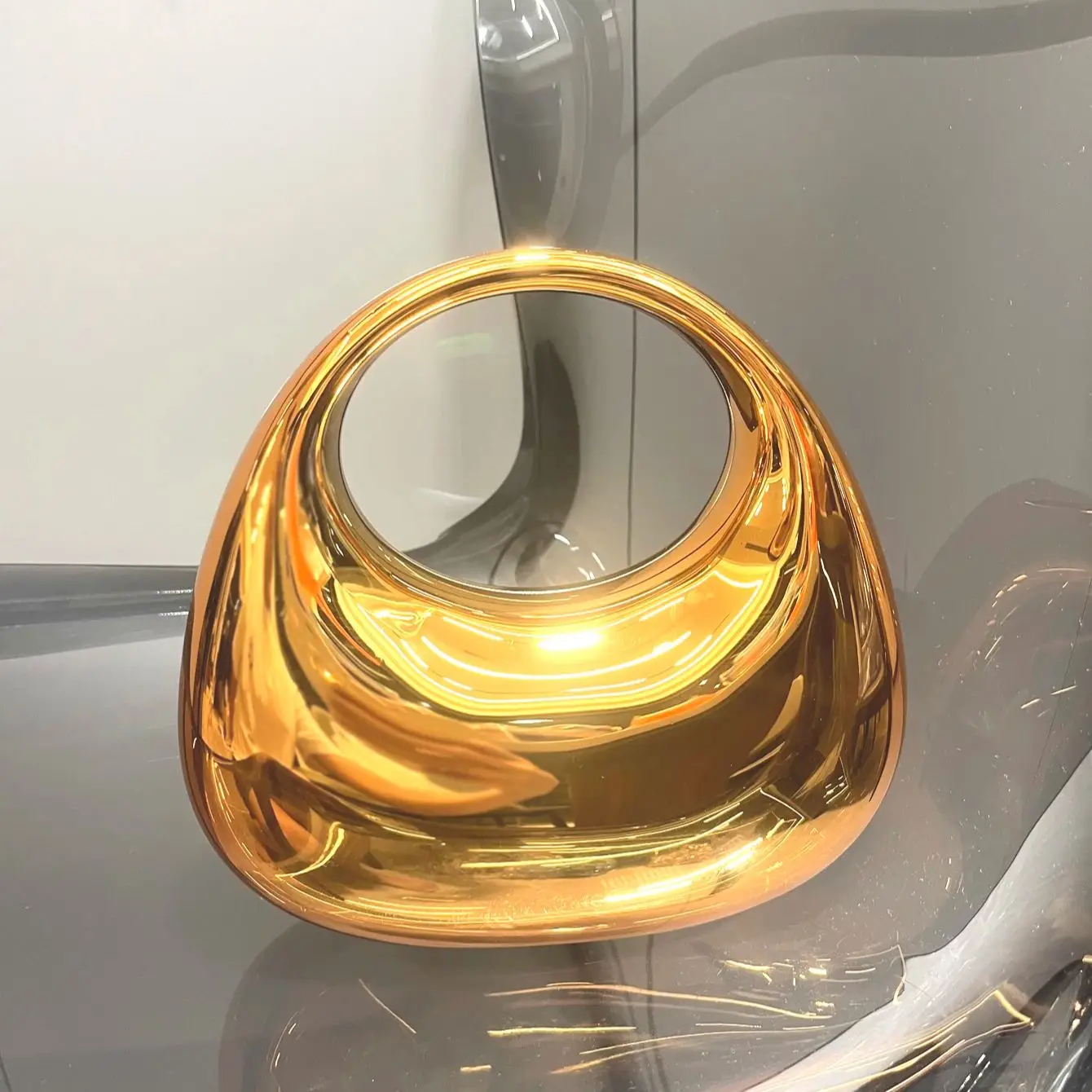 Золотая вечерняя сумка с лунным дизайном от Dancing Engine из акрилового материала в