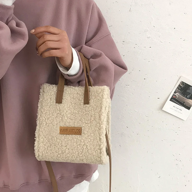 

2022 Women Winter Shoulder Bag Lamb Wool Warm Soft Autumn Ins Square Cross-body Portable Casual Beige Khaki Girls Preppy Style