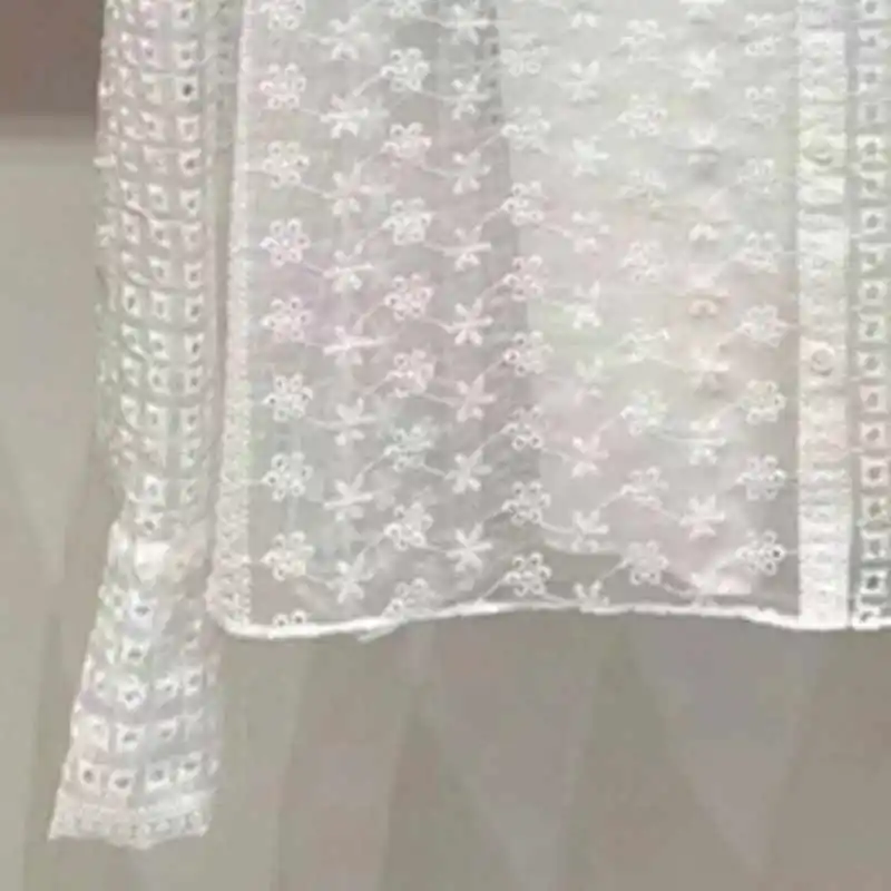 

2023 Early Autumn Women White See-through Embroidery Lace Collar Long-sleeved Shirt