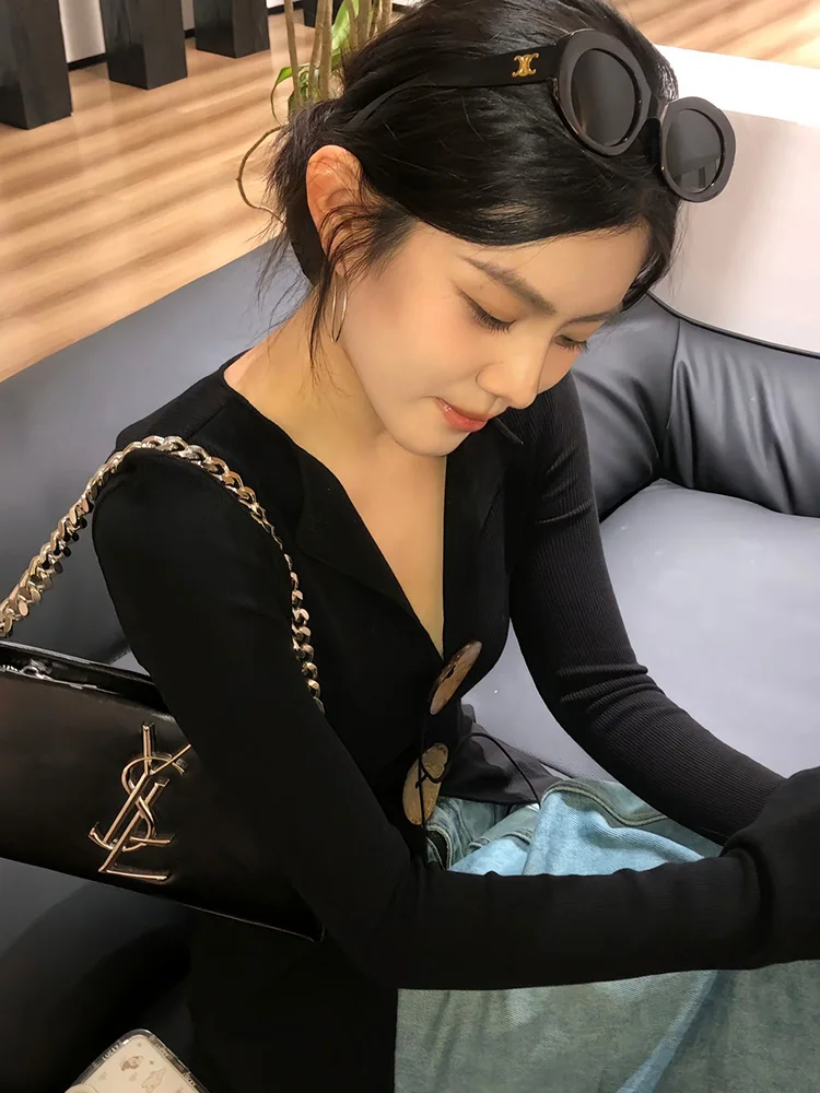 Early Autumn Idle Sle Design Sense Black Slim fit Split Knit Pullover Sweater Women and Winter Outdoor Top