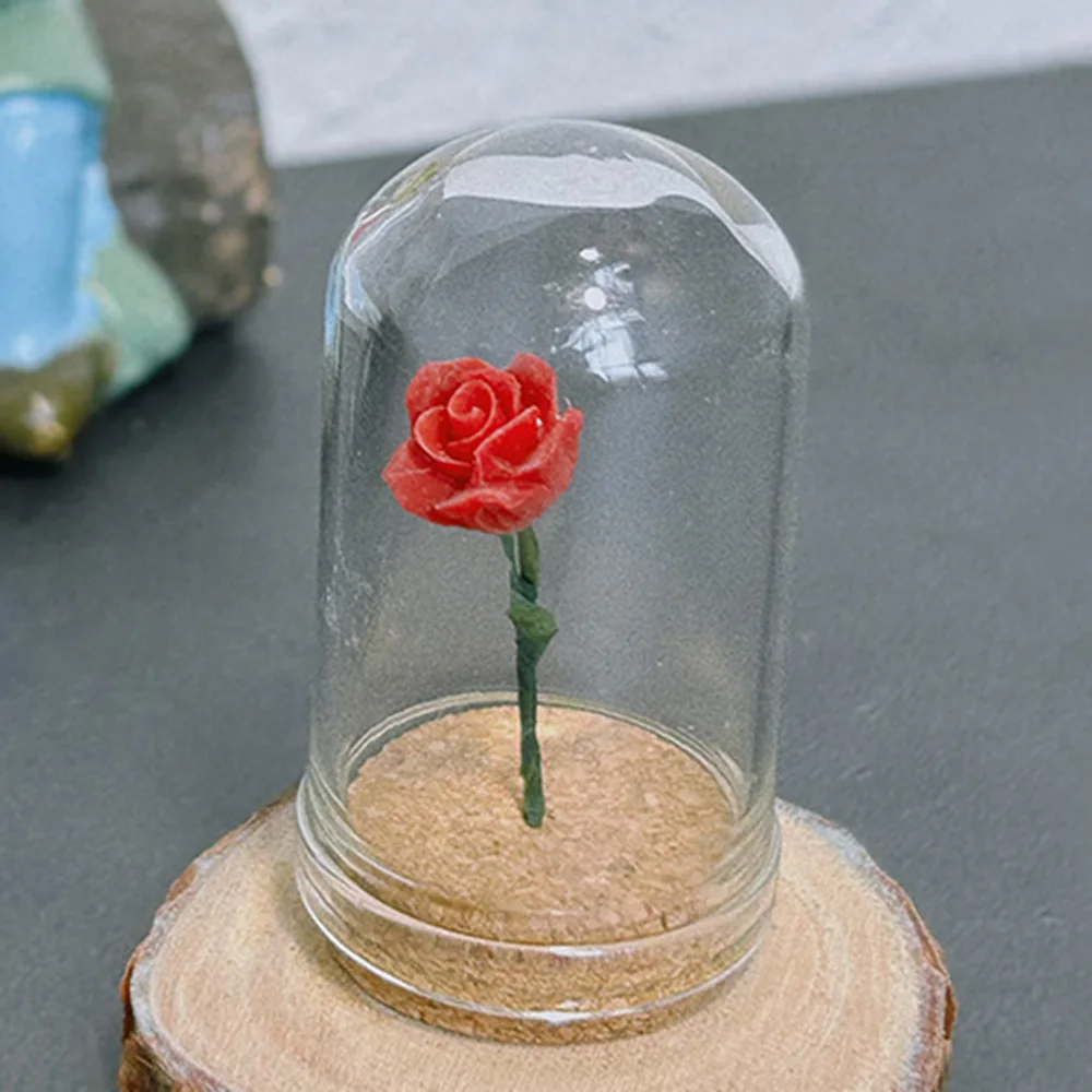 

Миниатюрная стеклянная статуэтка