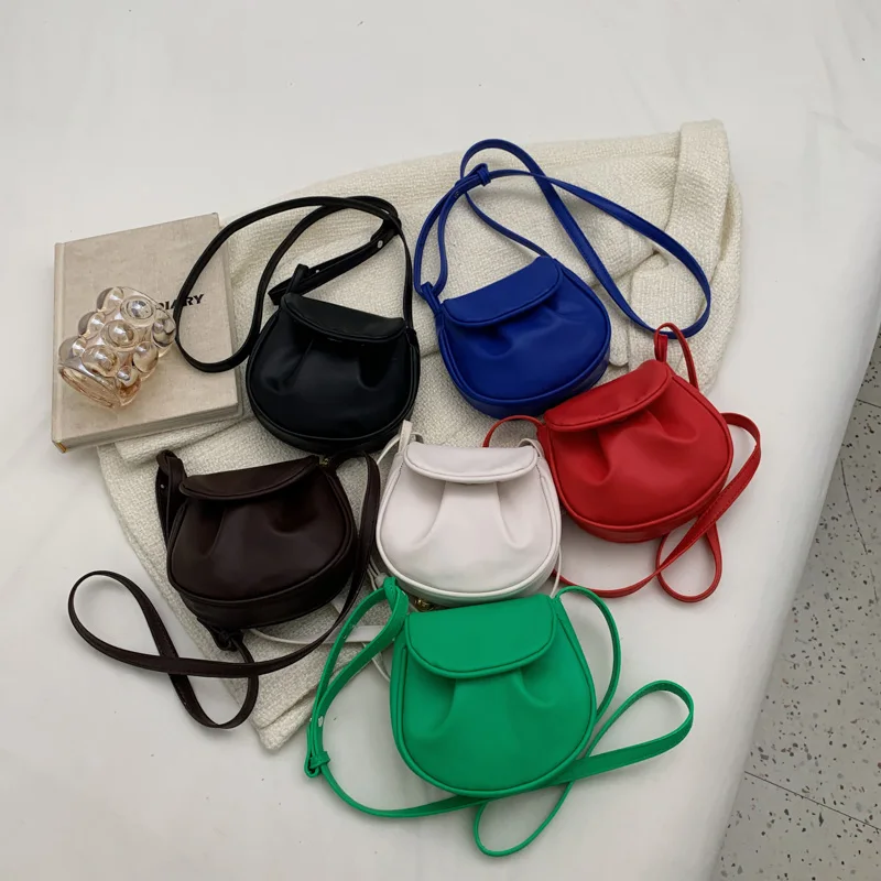 

2022 Spring New Arrivals Solid Color Pu Leather Cloud Pleated Crossbody Bag for Women Casual Small Messenger Bag Female