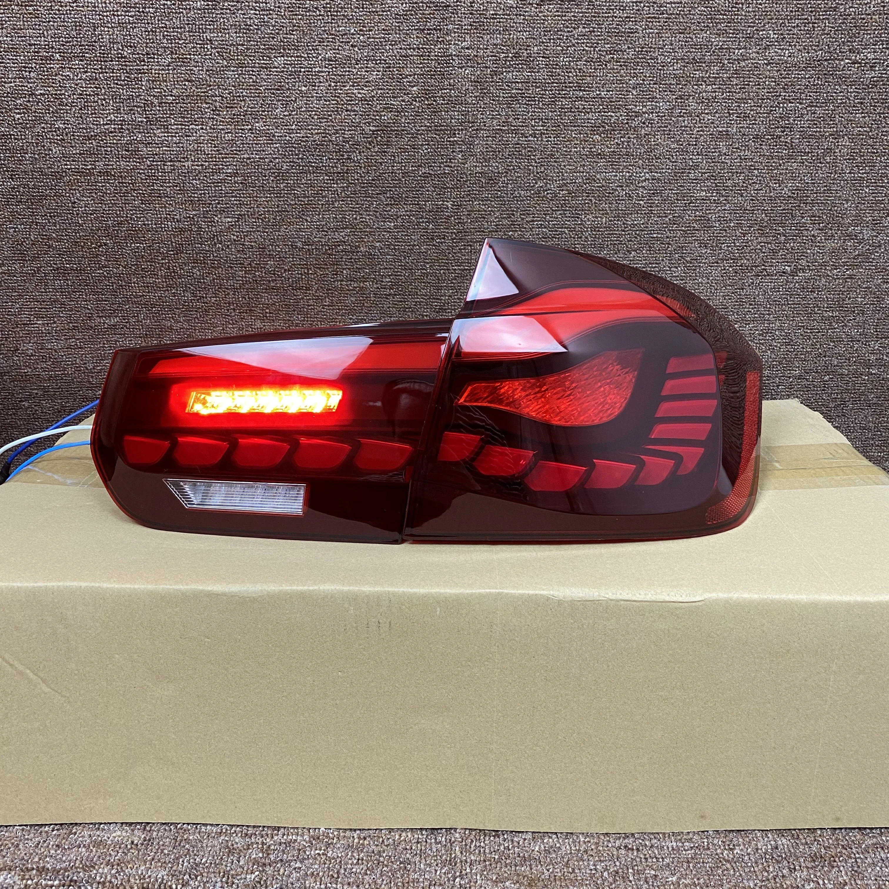 Фото Задние фонари J ONE LED для BMW 3 серии F30 F80 2012-2019 в стиле GTS с динамическими указателями поворота, установка Plug & Play. №4
