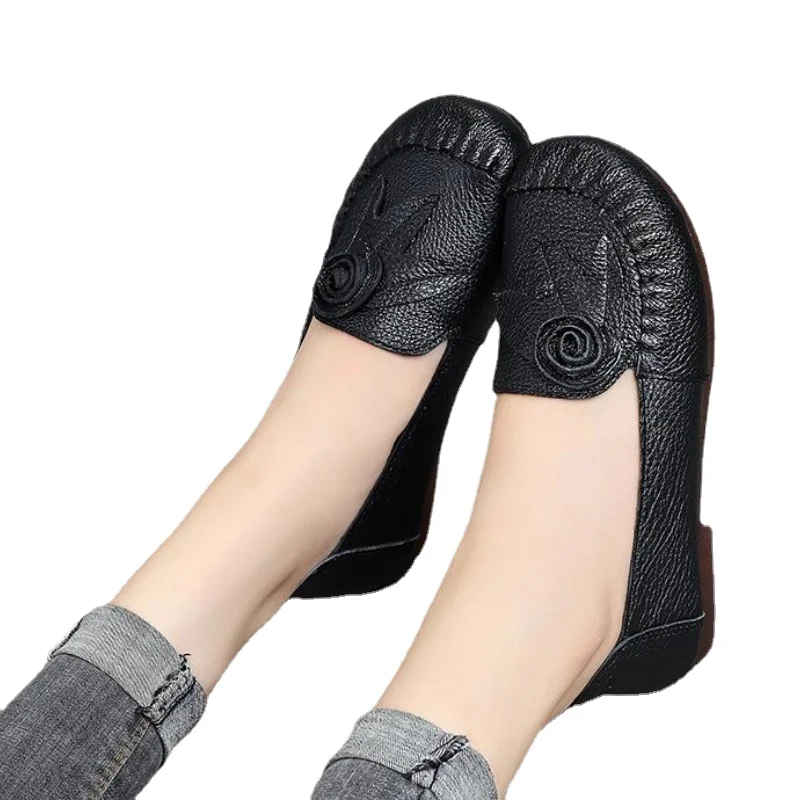 

2022 New Mother Shoes Leather Flat Casual Women's Flat Shoes Pinna38