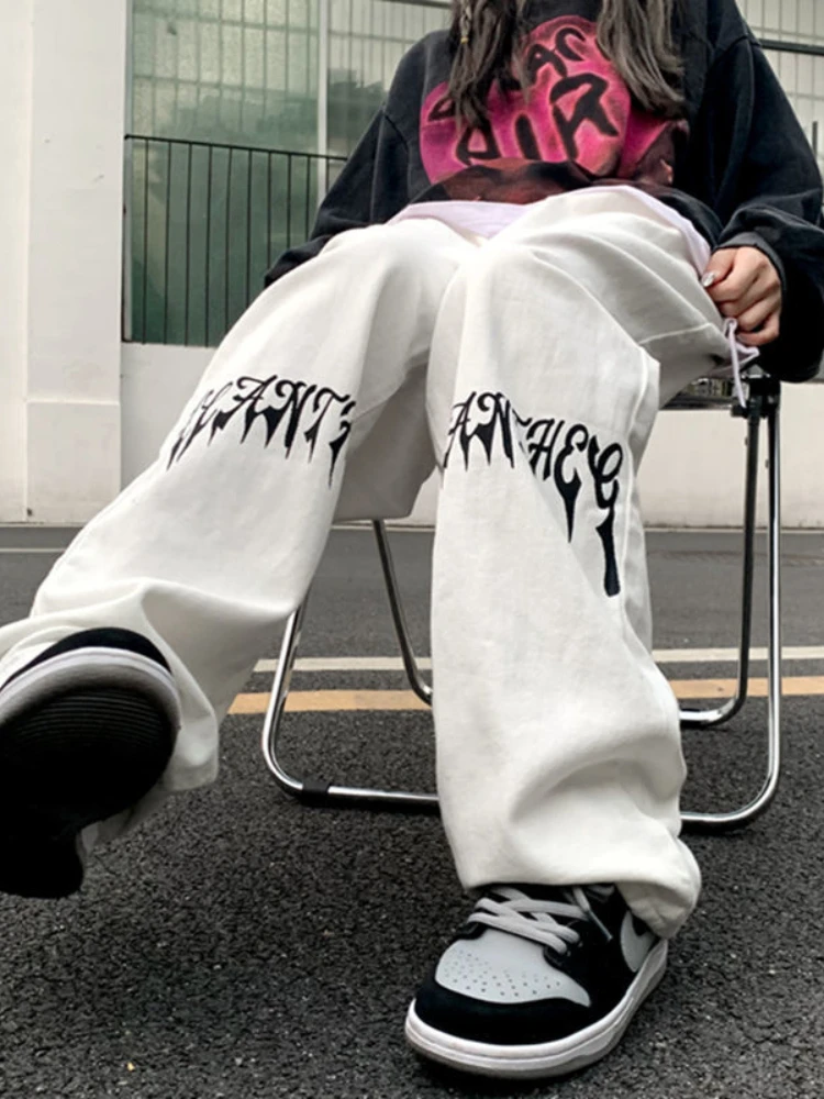 

Black Jeans High Street Vinatge Letter Print Gothic Trousers Straight High Waist Mopping Pants for Men Women Korea Baggy Jeans