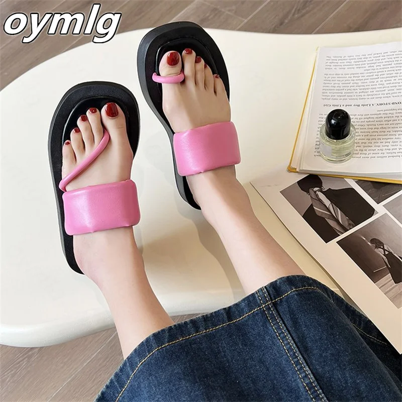

2022 spring and summer new thick-soled asymmetric flip-flops women's outer wear lazy flip-flops sandals thick-soled flat heels