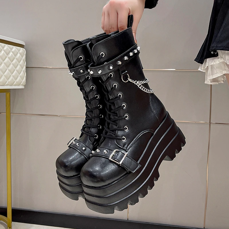 Женские туфли с заклепками на платформе черные ботинки высокой танкетке в стиле