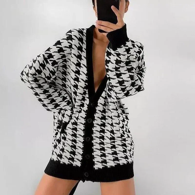 Рисунок 4 - Женский однобортный трикотажный