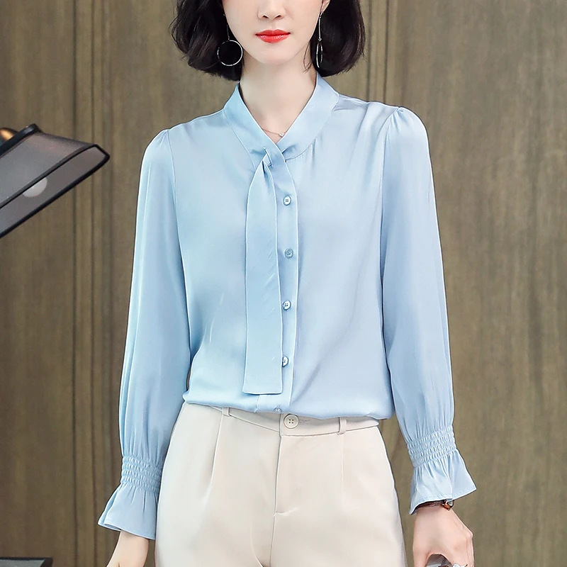 

Блузка женская однотонная из натурального шелка, на пуговицах, с длинным рукавом