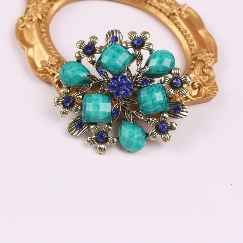 

Fashion Retro Resin Rhinestone Personalized Brooch Alloy Flower Vintage Badge Men's And Women's Suits Clothing Accessories pins