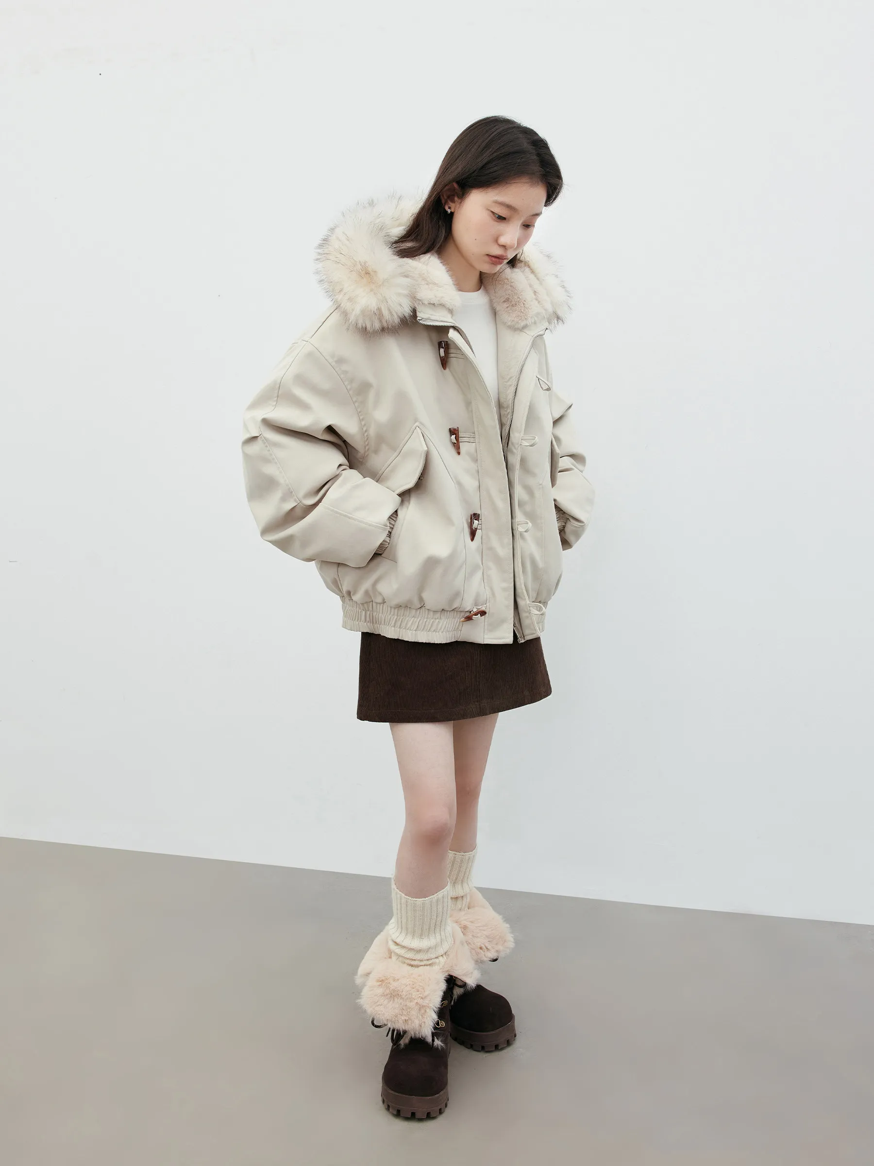 Фото CHIC VEN женские пуховики новые короткие с капюшоном из искусственного меха с роговой пряжкой женский 90 белый утиный пуховик осень-зима 2026 №3
