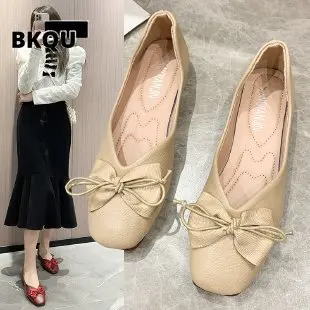 

BKQU 2022 женская мягкая кожаная обувь на плоской подошве с квадратным носком и бантом