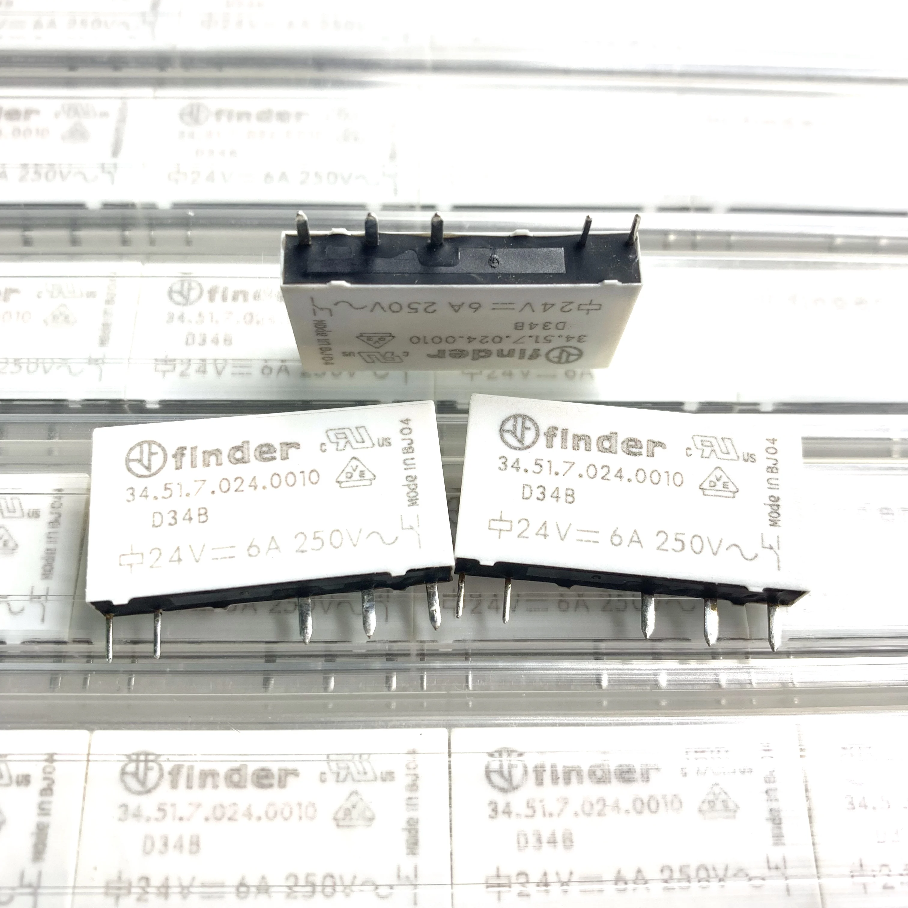 51. 7. Таймер модульный finder 83. 52. 51.