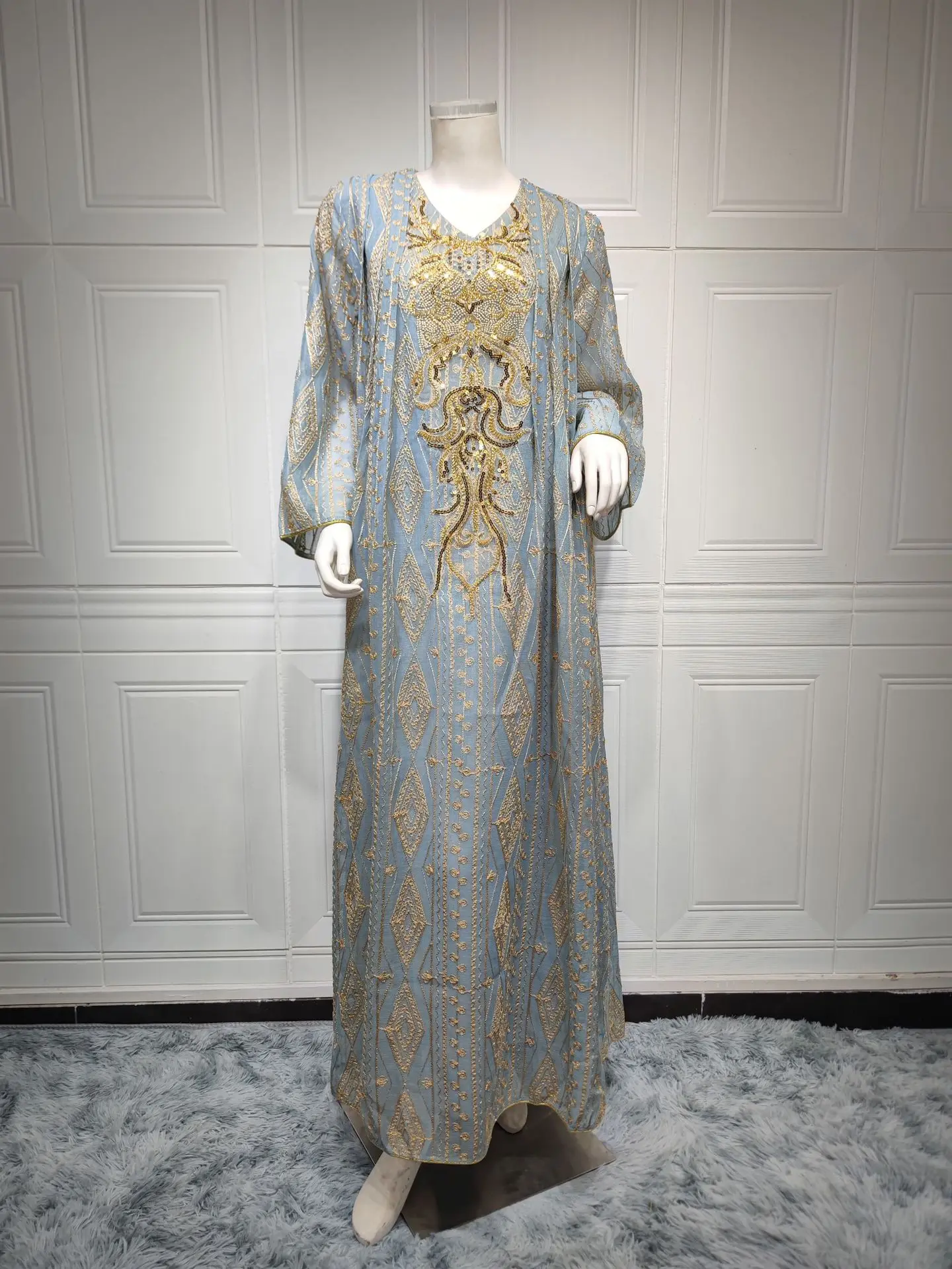 2023 Spring Summer Muslim Fashion Long Sleeve V-neck Embroidery Polyester Long Abaya Muslim Dresses Women Abaya Dubai
