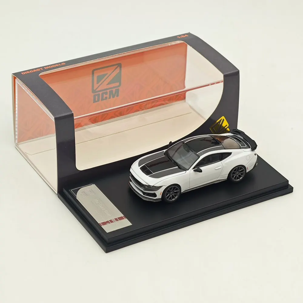 

DCM 1:64 Mustang Dark Horse Coupe металлическая модель автомобиля