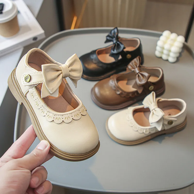 Детские кожаные туфли рандомные лоферы на плоской подошве с бантиком