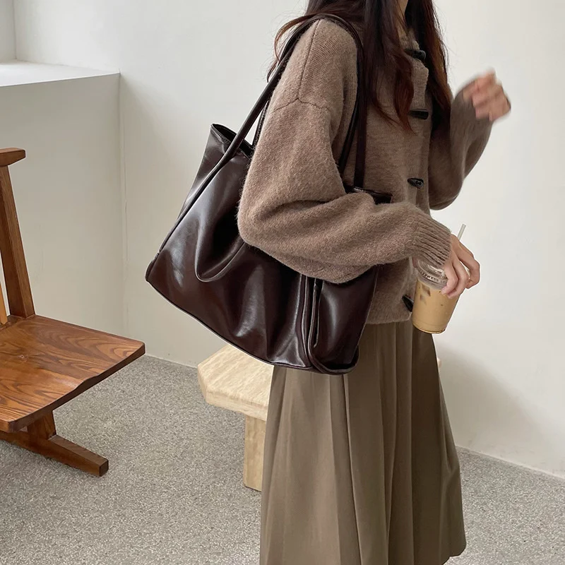 

Женская новая портативная большая сумка-тоут Корейская Сумочка, нишевой дизайн, универсальная удобная вместительная сумка на одно плечо для подмышек