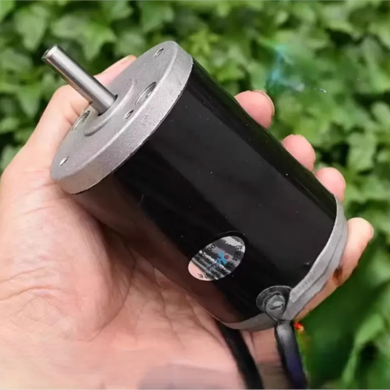 Фото Бесшумный высокий крутящий момент DC24V-36V ферритовый постоянный магнит двигатель постоянного тока шарикоподшипник компенсационная угольная щетка №1