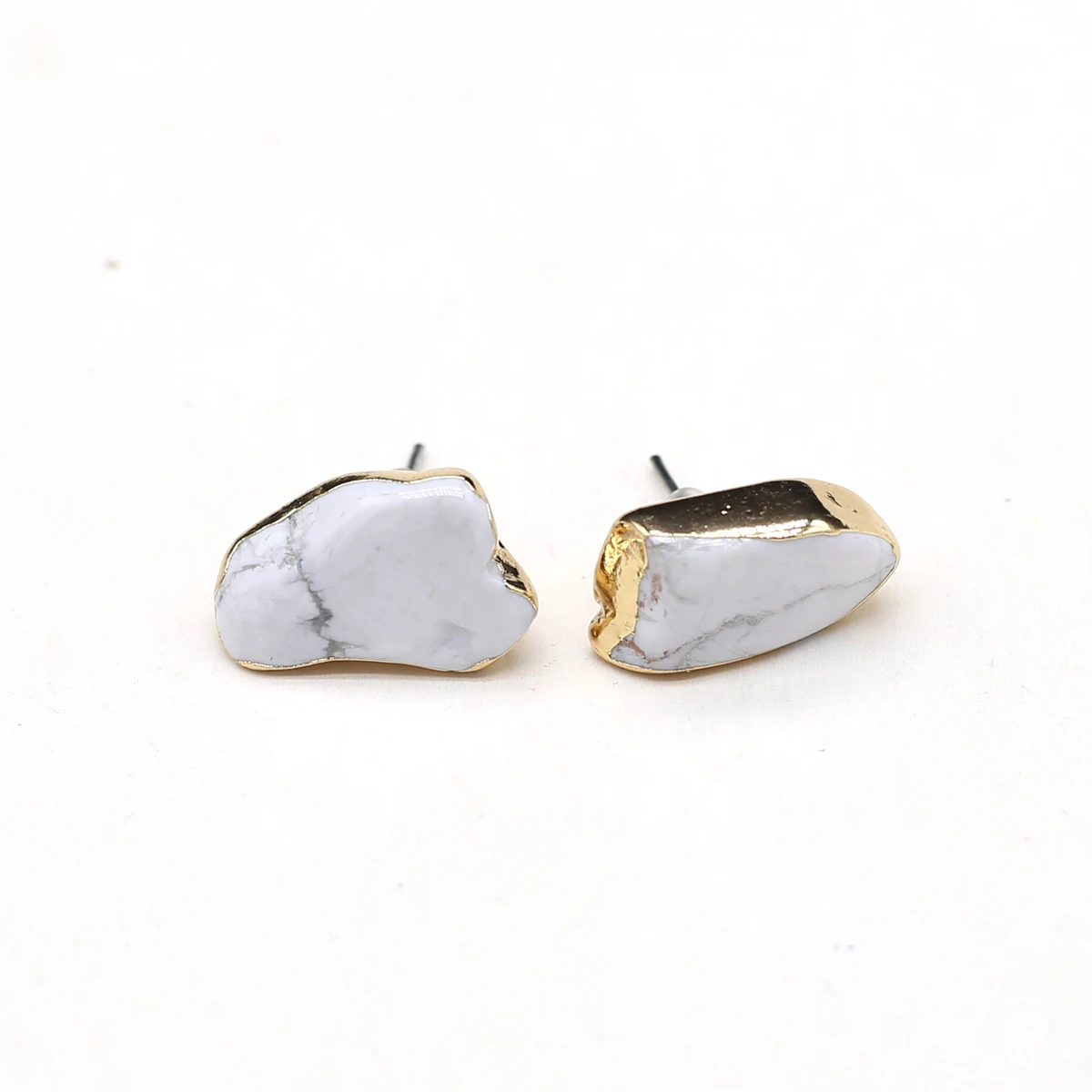 

Natural White Turquoise Earrings A Pair Irregural Shape Natural Agate Stone Earrings for Making DIY Jewerly Party Gift 17x18mm