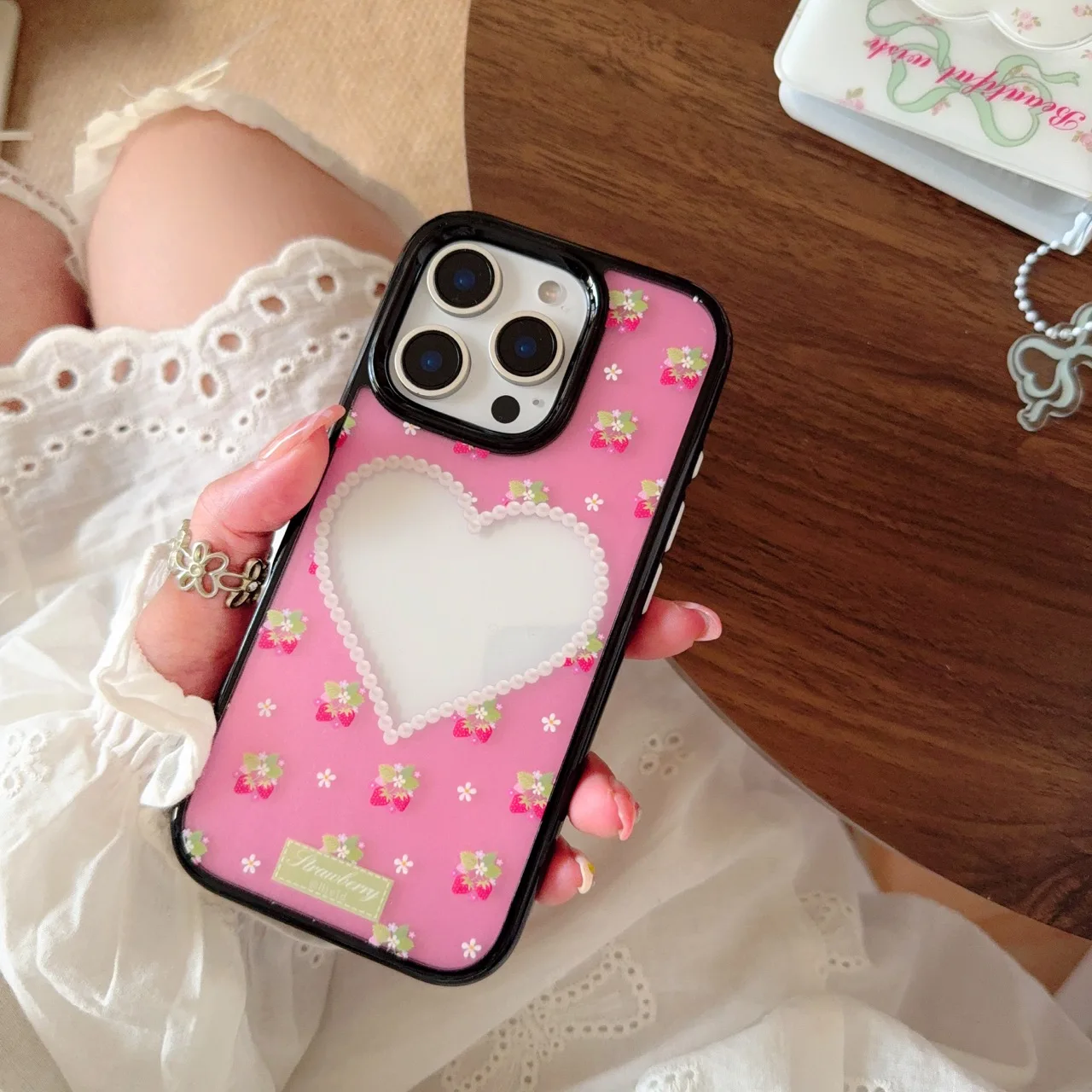 Чехол Ins Style Pink Love Heart Pearl с клубникой для телефона iphone 16 Pro Max 15 14 13 чехол в подарок
