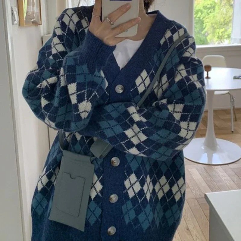 Женский трикотажный кардиган в клетку розовый свитер уличном стиле Осень-зима 2024